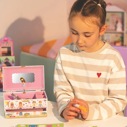 Muzikālā rotaslietu lādīte "Best Friends"