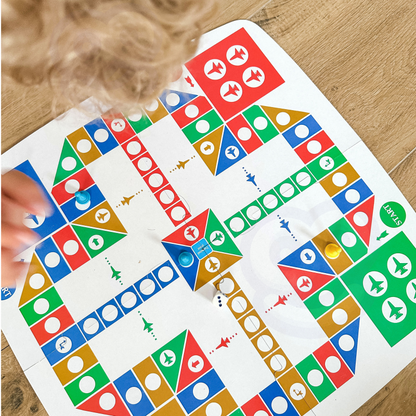 Galda spēle 2 in 1 "A Little Flying Detective"