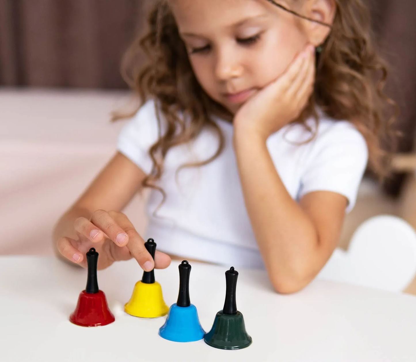 Attīstošā spēle "Krāsainie zvaniņi"